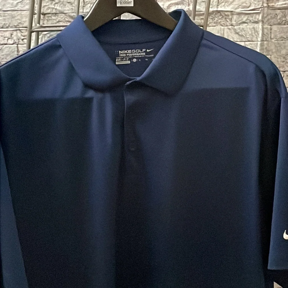 🔥🔥 Nike Dry Essential Solid Polo for Men Size: XL🔥🔥